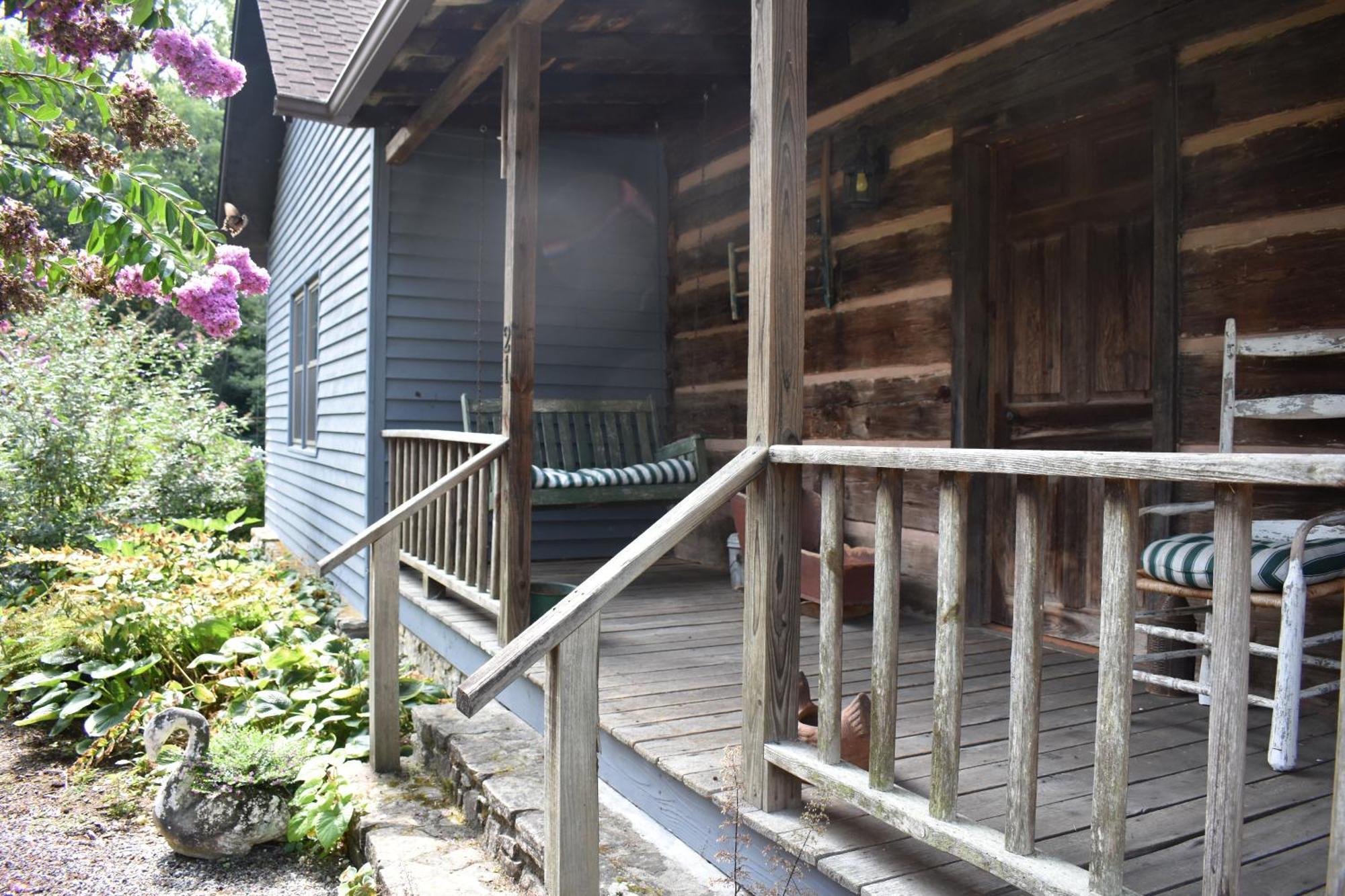 Restored1850S Log Cabin, With Gazebo And Gardens! 1 Mile To Downtown Weaverville Exterior foto